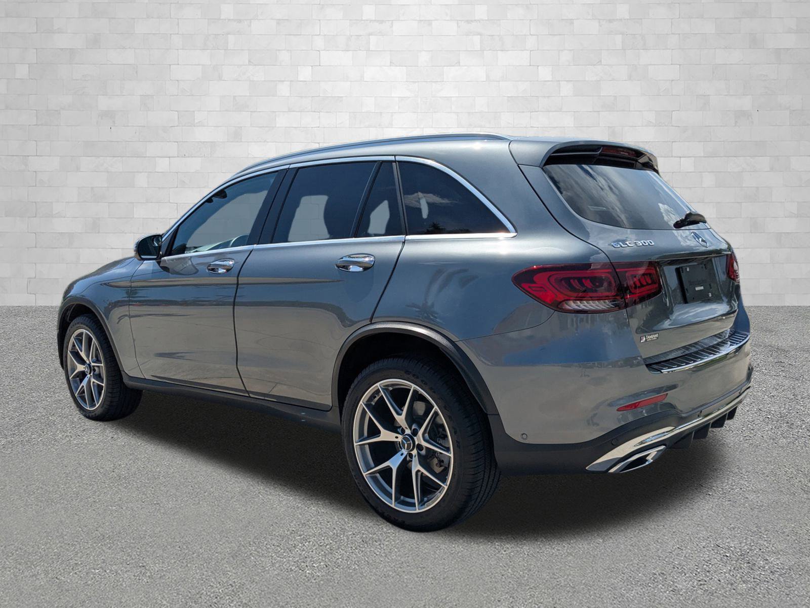 2022 Mercedes Benz GLC 300 photo 4