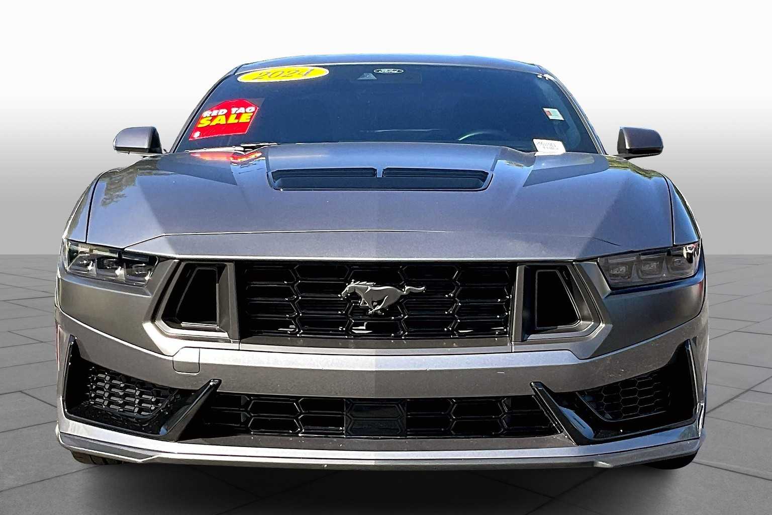 2024 Ford Mustang Dark Horse photo 3