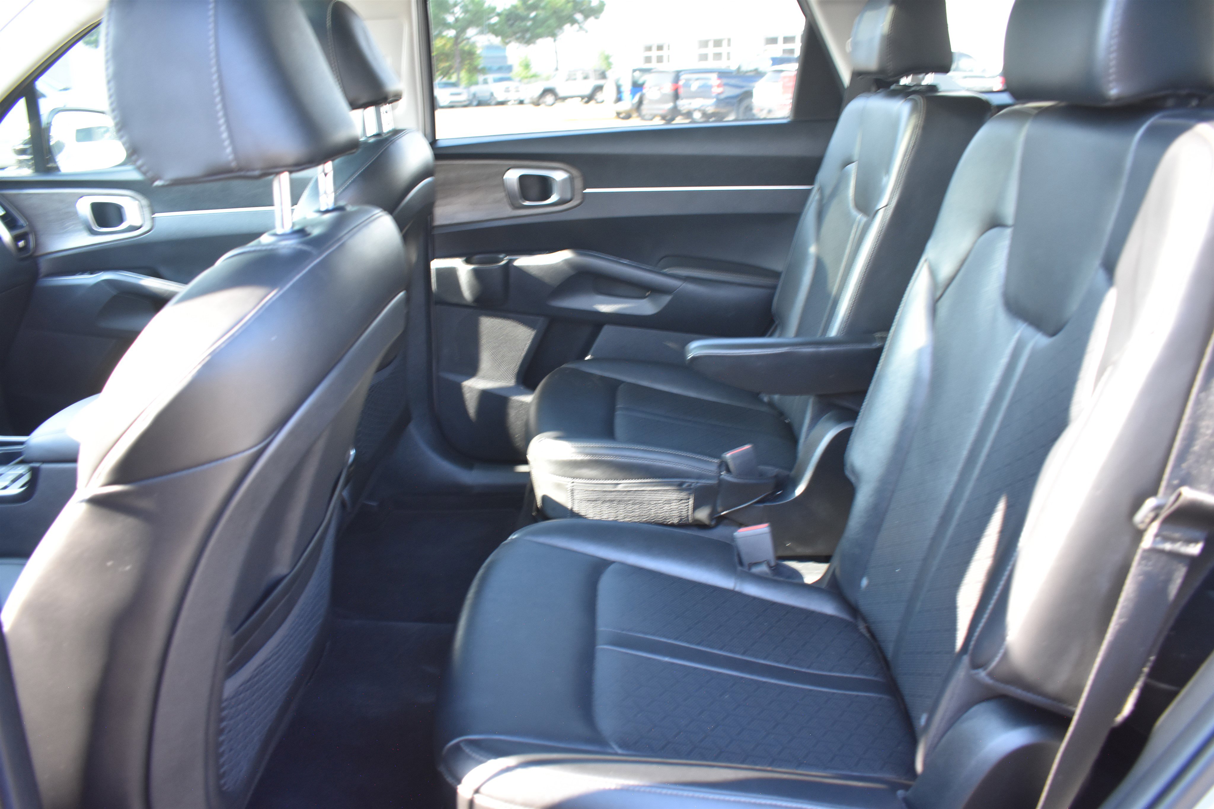 2022 Kia Sorento EX photo 6