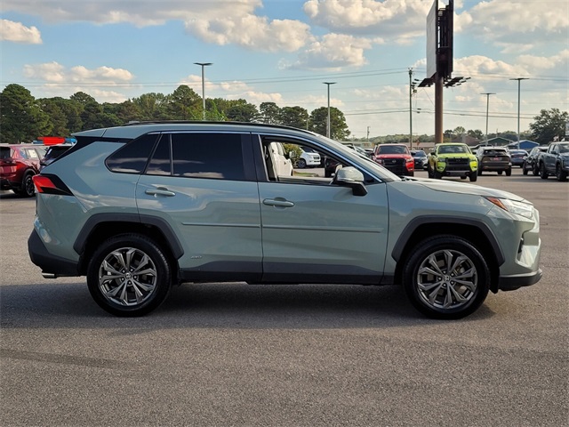 Used 2022 Toyota RAV4 XLE Premium with VIN 4T3B6RFV9NU087866 for sale in Northfield, Minnesota