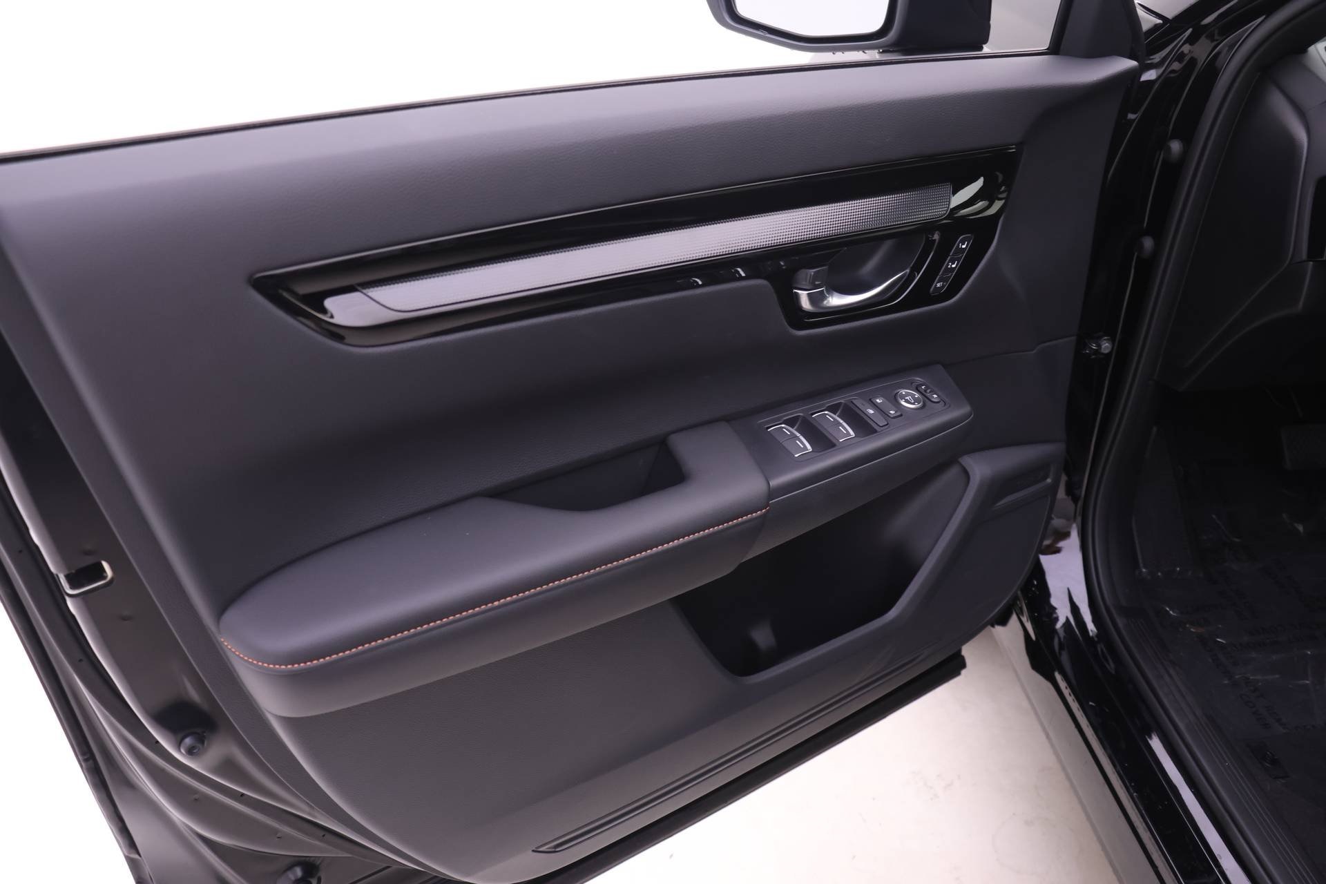 2026 Honda CR-V Sport Touring photo 7