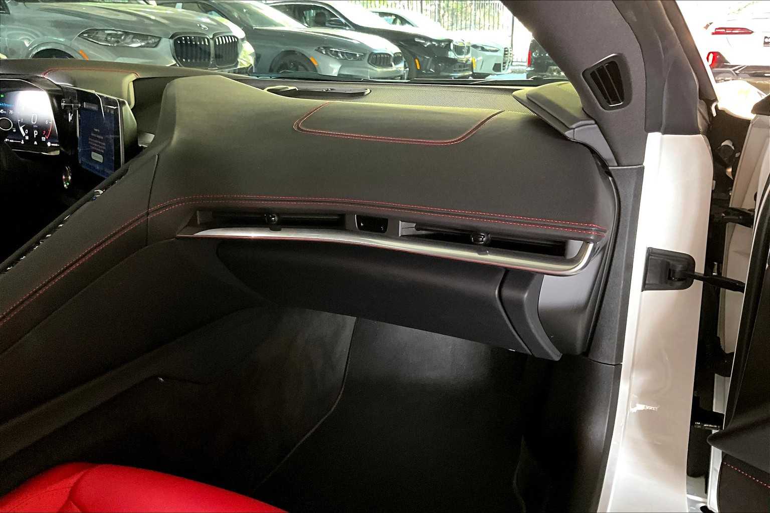 2025 Chevrolet Corvette 1LT photo 17