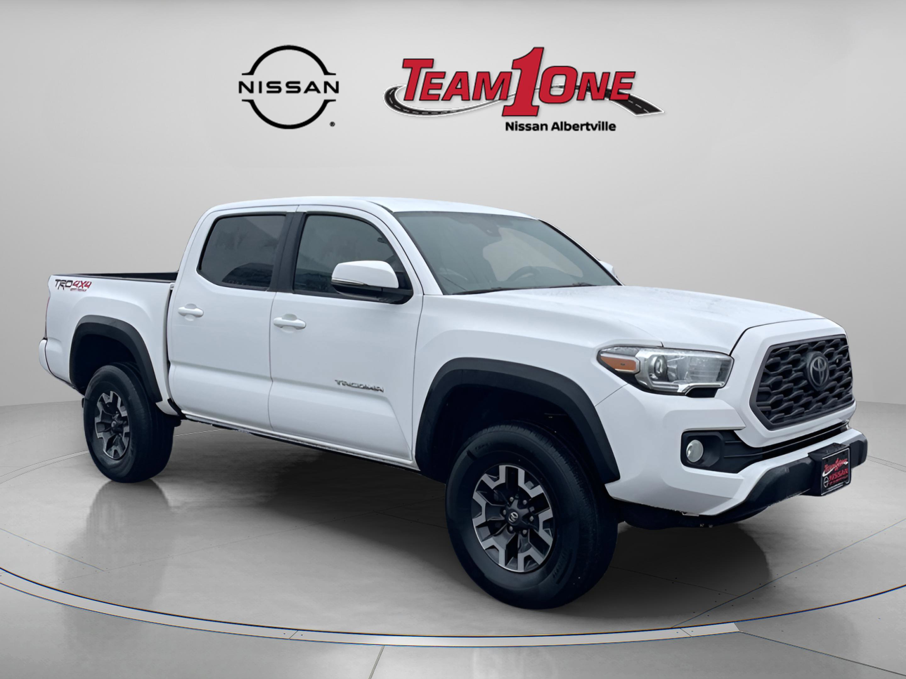 2022 Toyota Tacoma TRD Off Road's photo