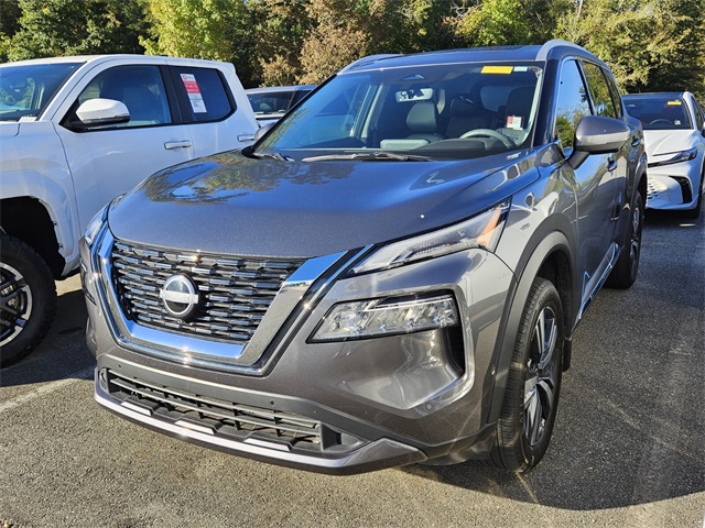 2023 Nissan Rogue SL photo 2