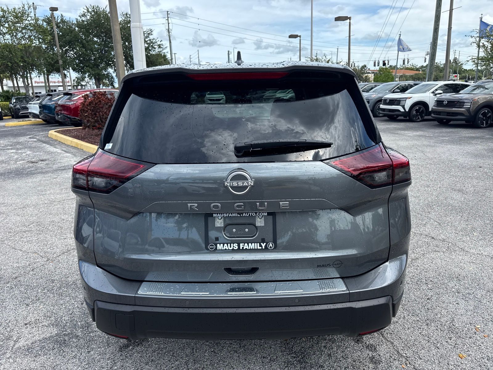 2026 Nissan Rogue SV photo 6