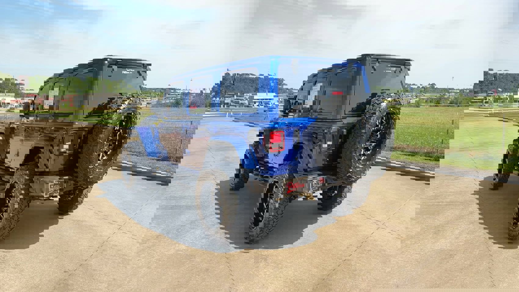 2020 Jeep Wrangler Unlimited Sahara photo 6