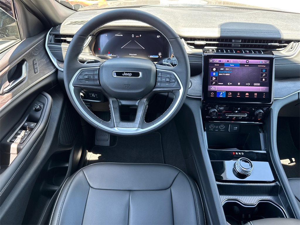 2025 Jeep Grand Cherokee Limited photo 21