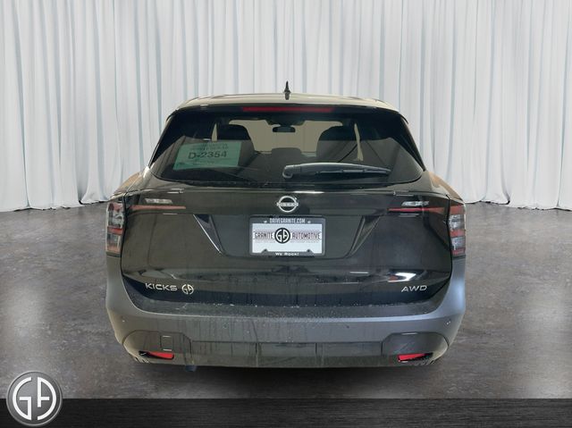 2025 Nissan Kicks SV photo 6