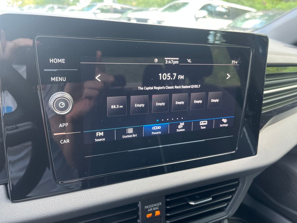 2025 Volkswagen Jetta 1.5T Sport photo 9