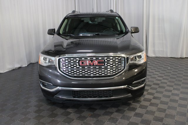 2019 Gmc Acadia Denali photo 2