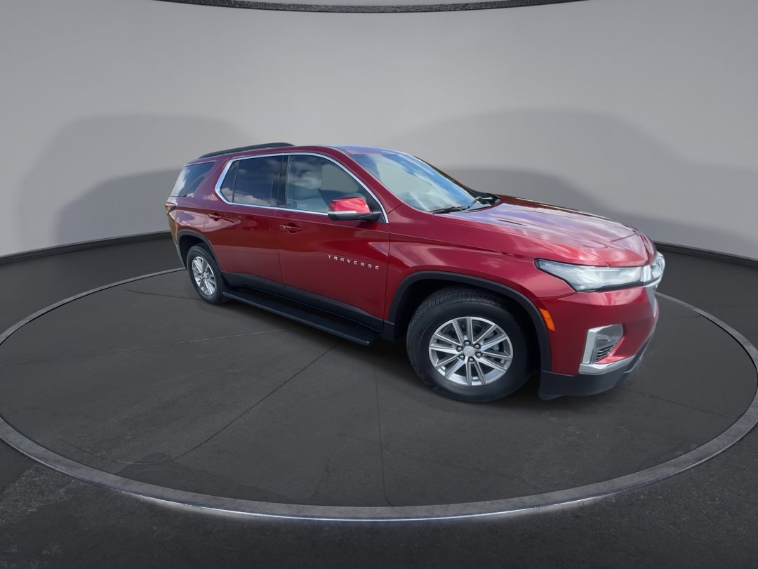 2023 Chevrolet Traverse Cloth 1LT photo 2