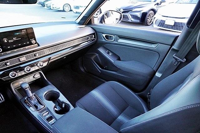 Used 2025 Silver Honda Sport image 19