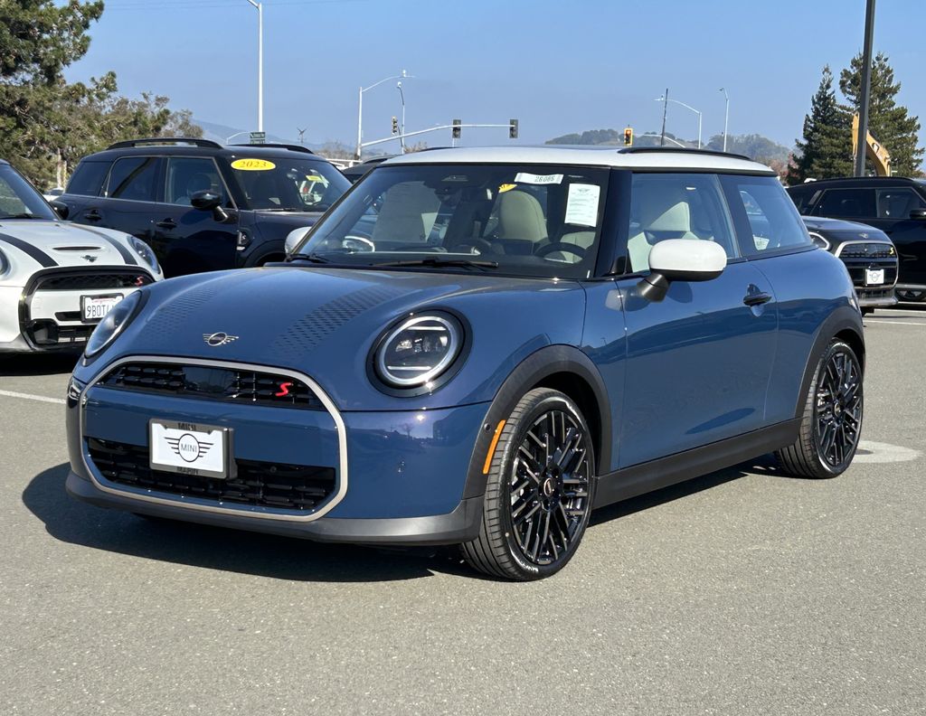 2026 MINI Hardtop 2 Door S's photo