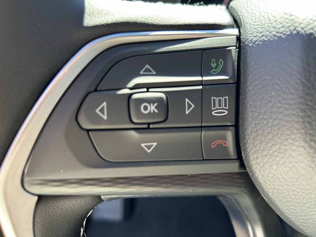 2025 Jeep Grand Cherokee Laredo X photo 14