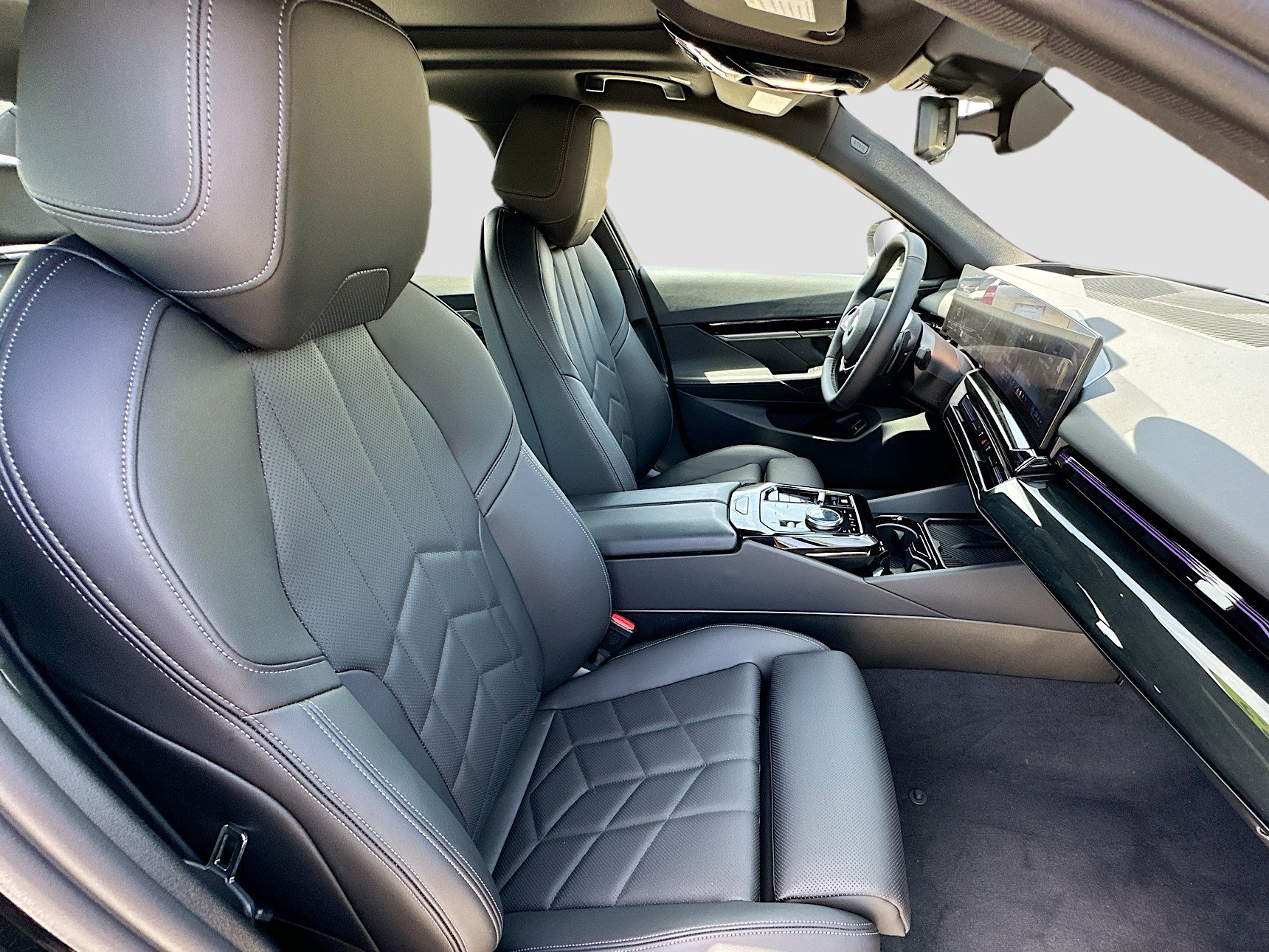 2025 Bmw 530i photo 35