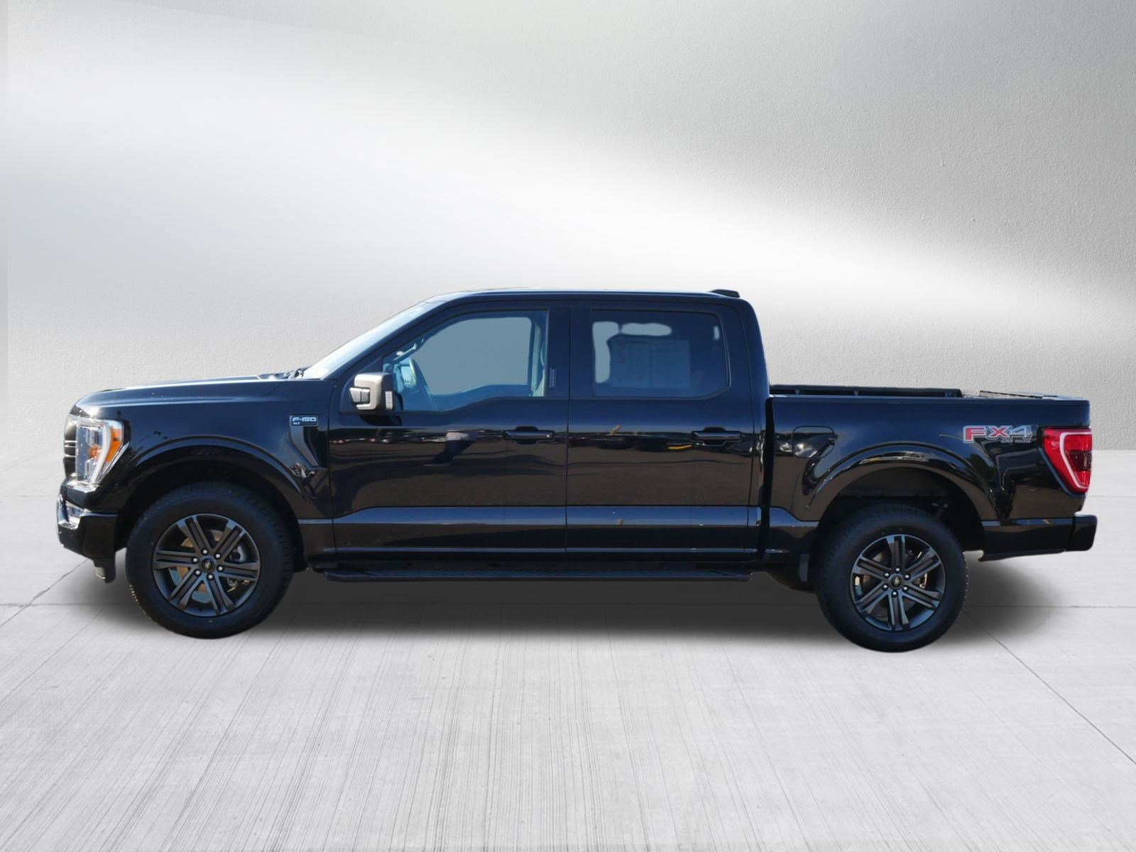 2022 Ford F-150 XLT photo 4