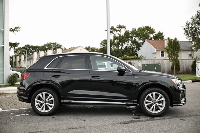 2022 Audi Q3 Premium S line photo 3