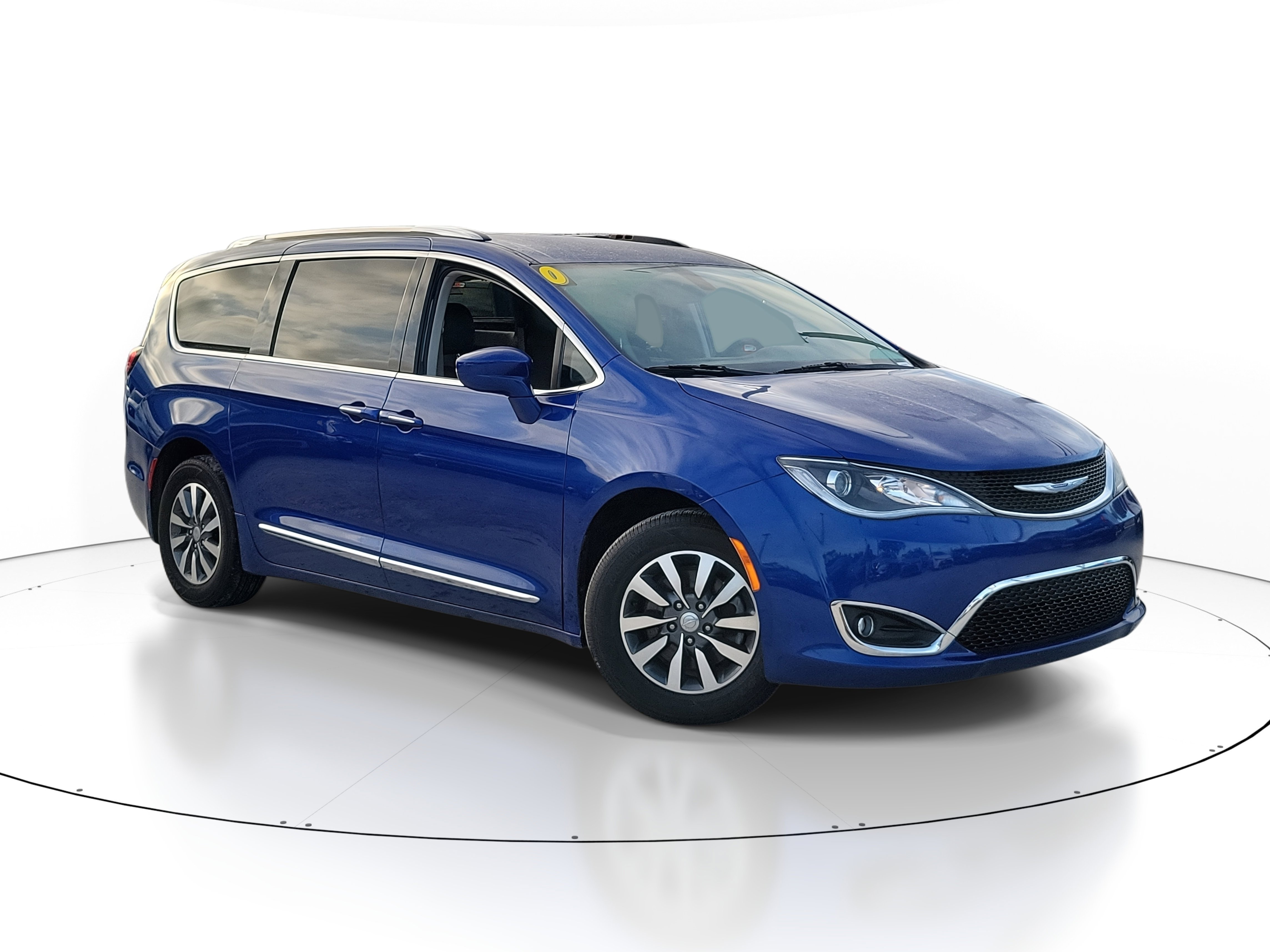 2020 Chrysler Pacifica Touring L Plus's photo