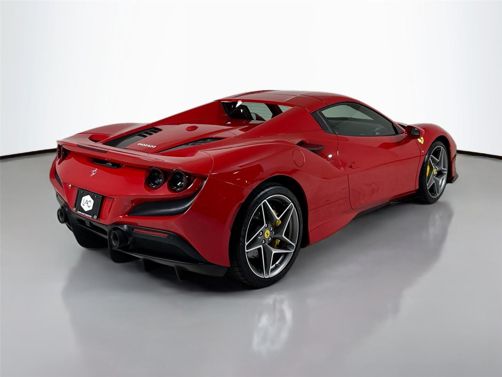 2022 Ferrari F8 Spider photo 40