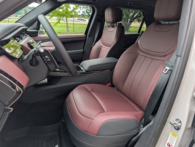 2025 Land Rover Range Rover Sport SE photo 4