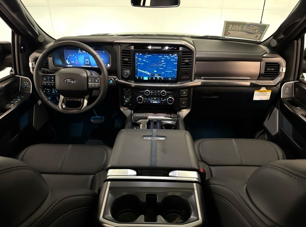 2025 Ford F-150 Platinum photo 3