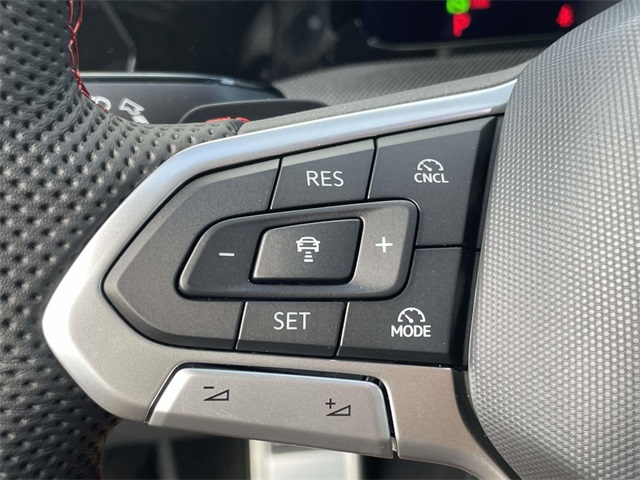 2025 Volkswagen Golf GTI Autobahn photo 21