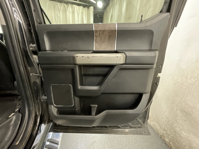 2017 Ford F-250 photo 21
