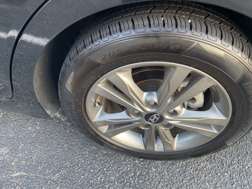 2018 Hyundai Elantra SEL Value Edition Limited photo 9