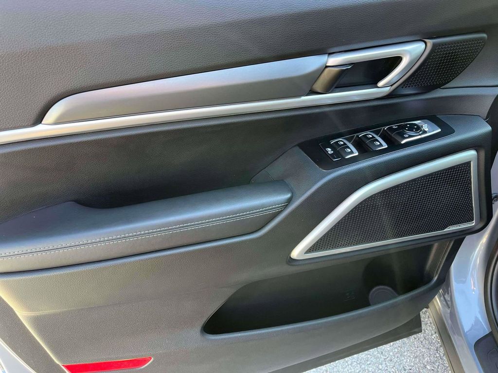 2022 Kia Telluride LX photo 13
