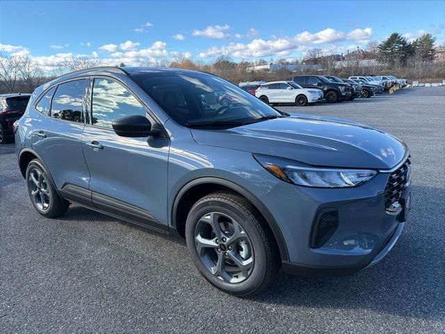 2026 Ford Escape ST-Line's photo