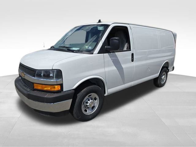 2025 Chevrolet Express Cargo Work Van's photo