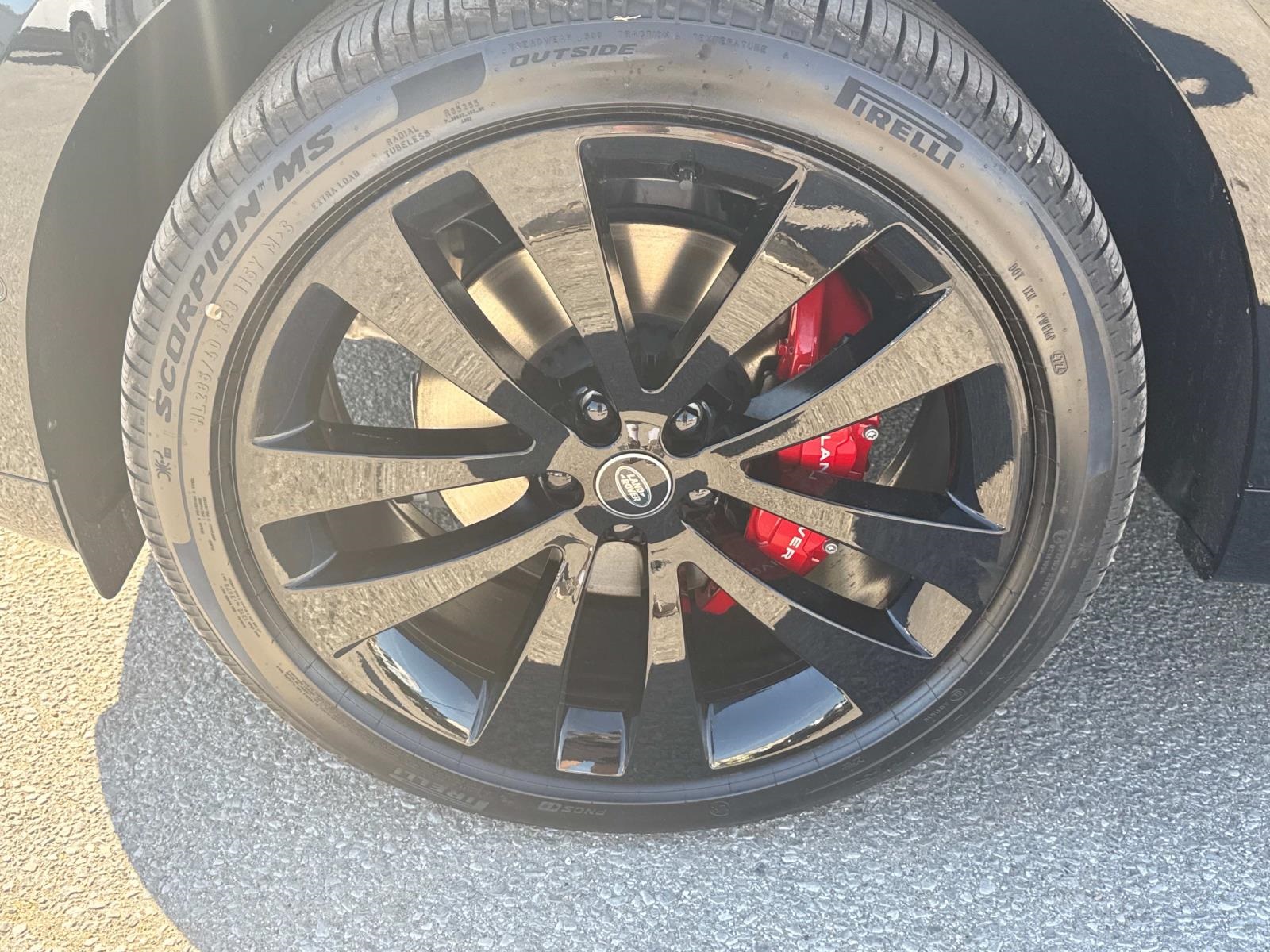 2025 Land Rover Range Rover Sport SE photo 3