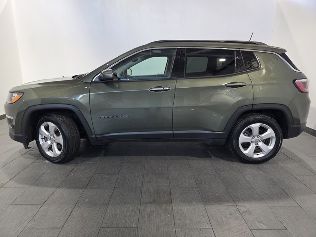 2019 Jeep Compass Latitude photo 2