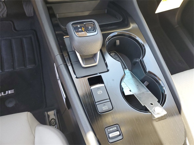 2025 Nissan Rogue SV photo 11