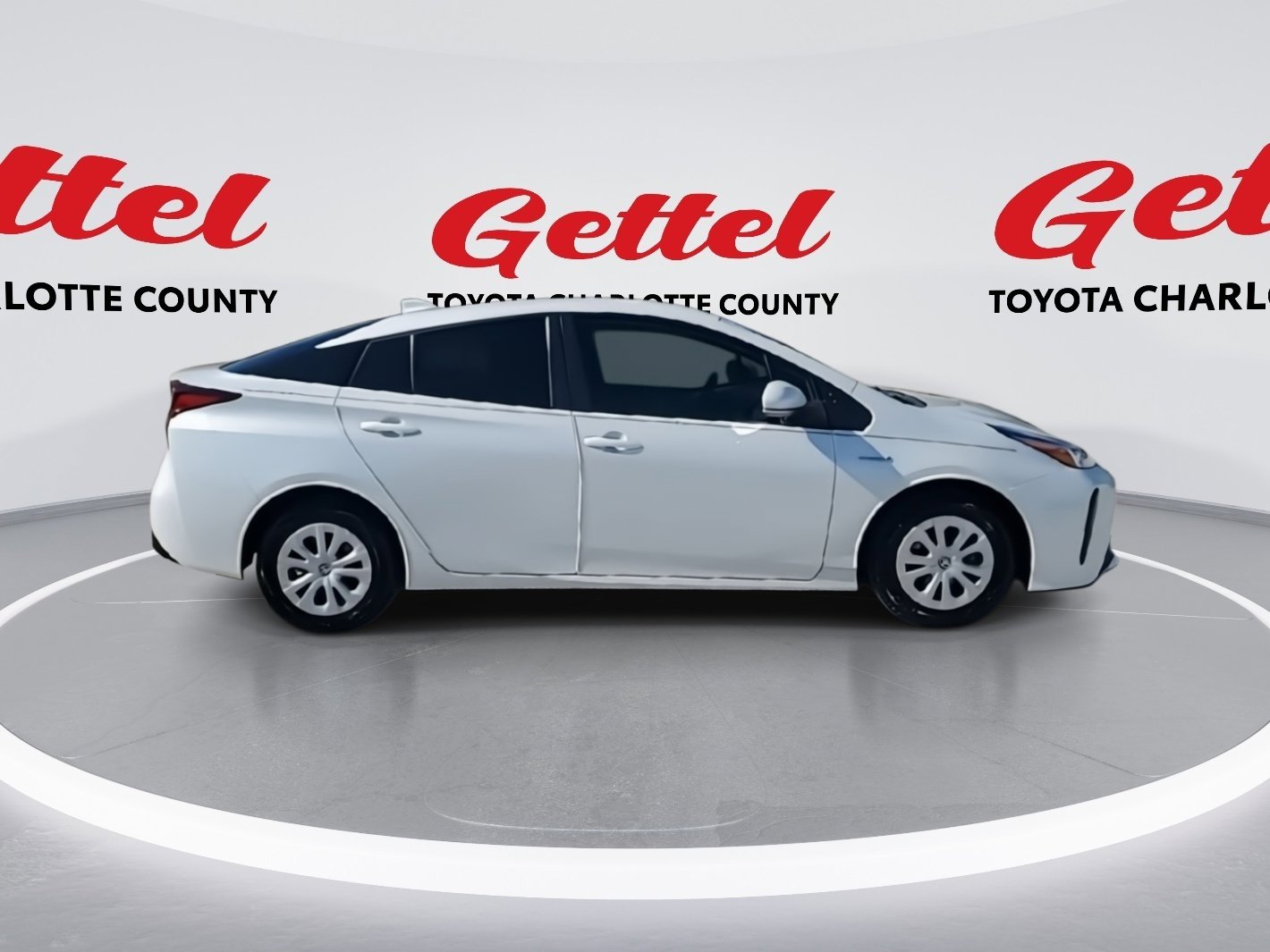 2022 Toyota Prius L photo 5