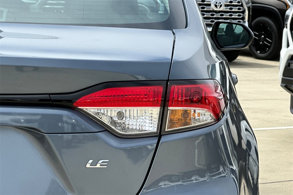 2025 Toyota Corolla LE photo 23