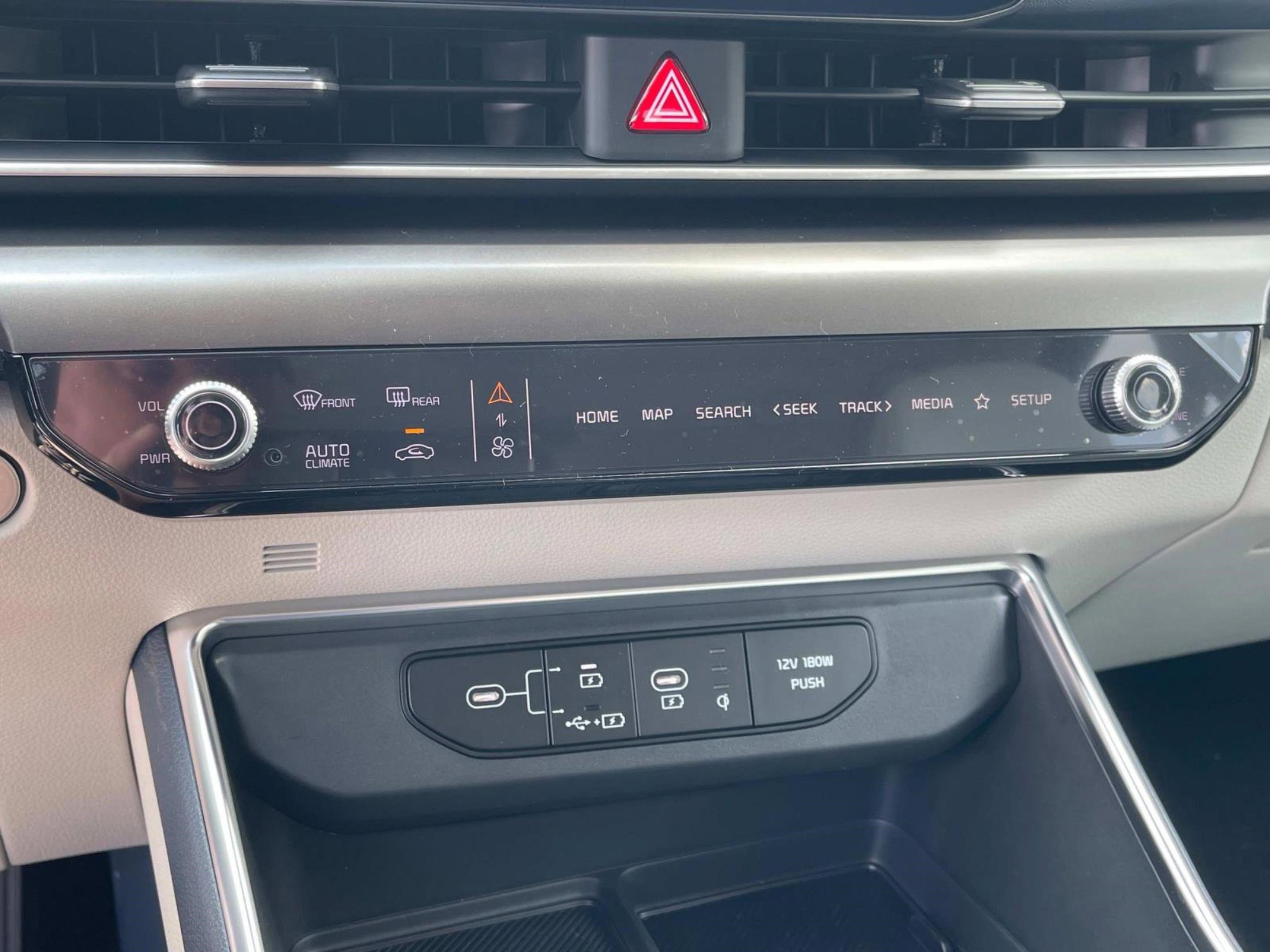 2026 Kia Carnival SX Prestige photo 31