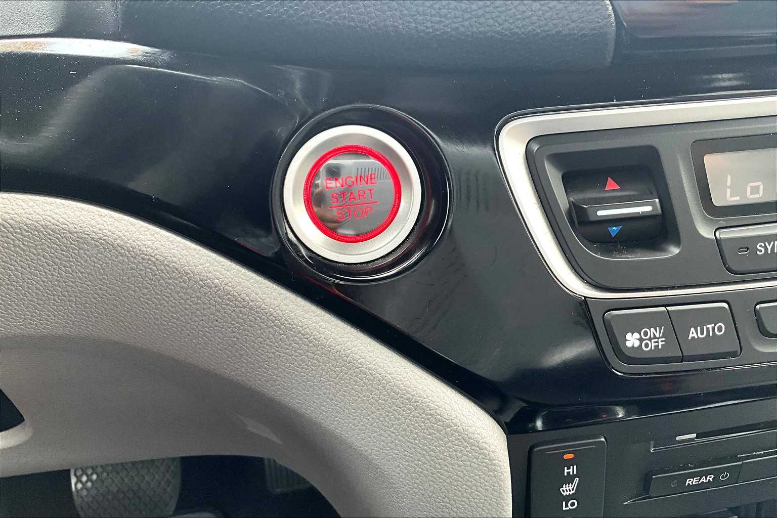 2018 Honda Pilot Touring photo 31