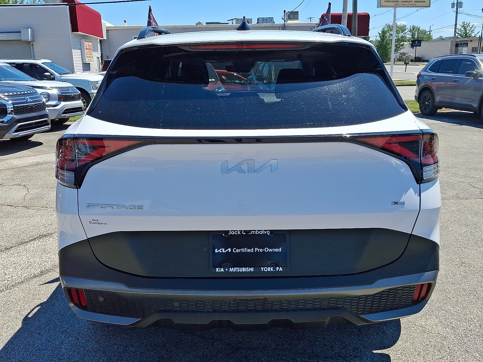 2023 Kia Sportage X-Line photo 5