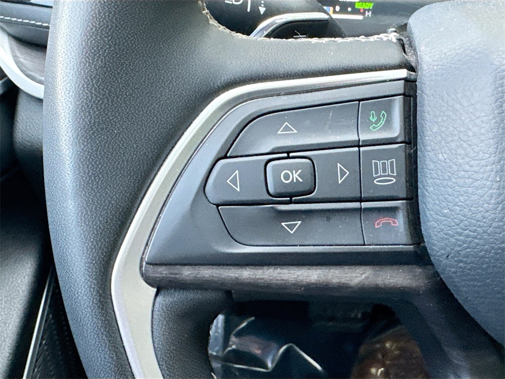 2023 Jeep Cherokee Base photo 9