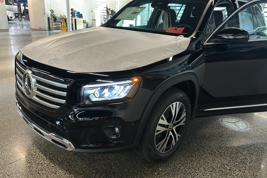 2026 Mercedes-Benz GLB GLB 250's photo