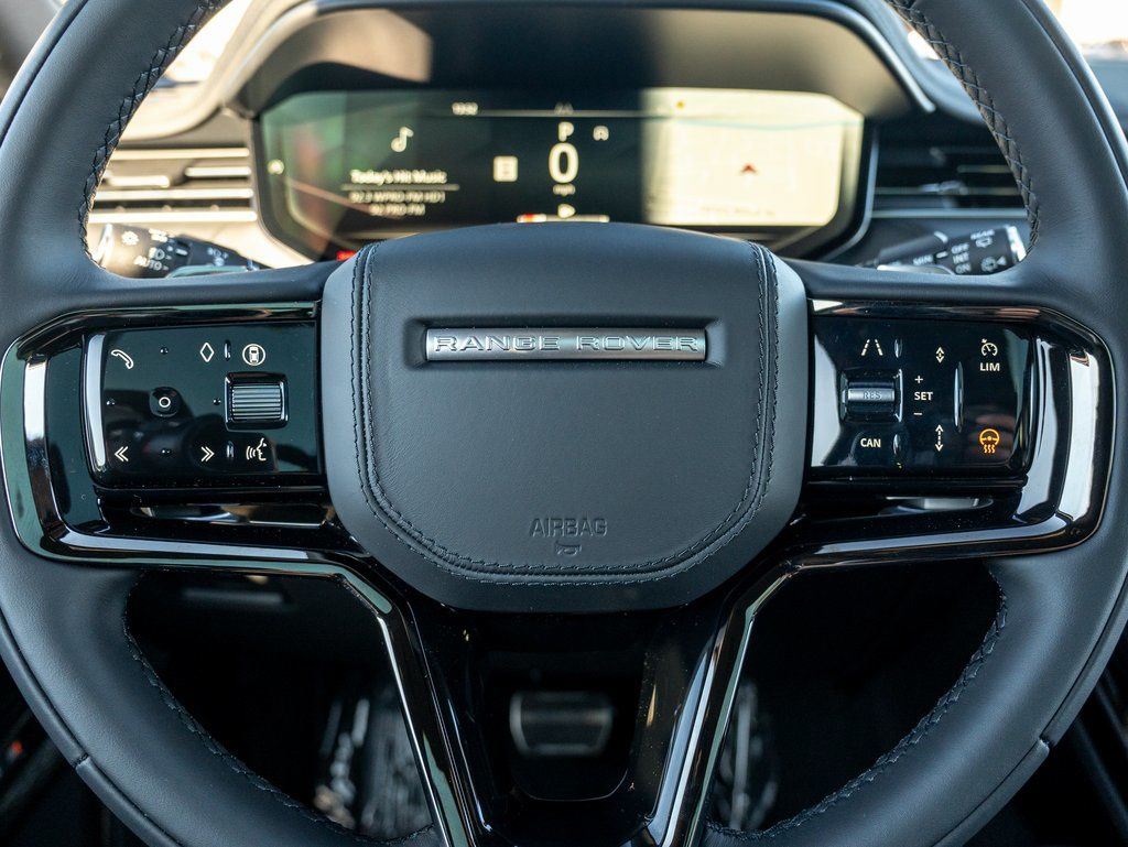 2025 Land Rover Range Rover Sport SE photo 17