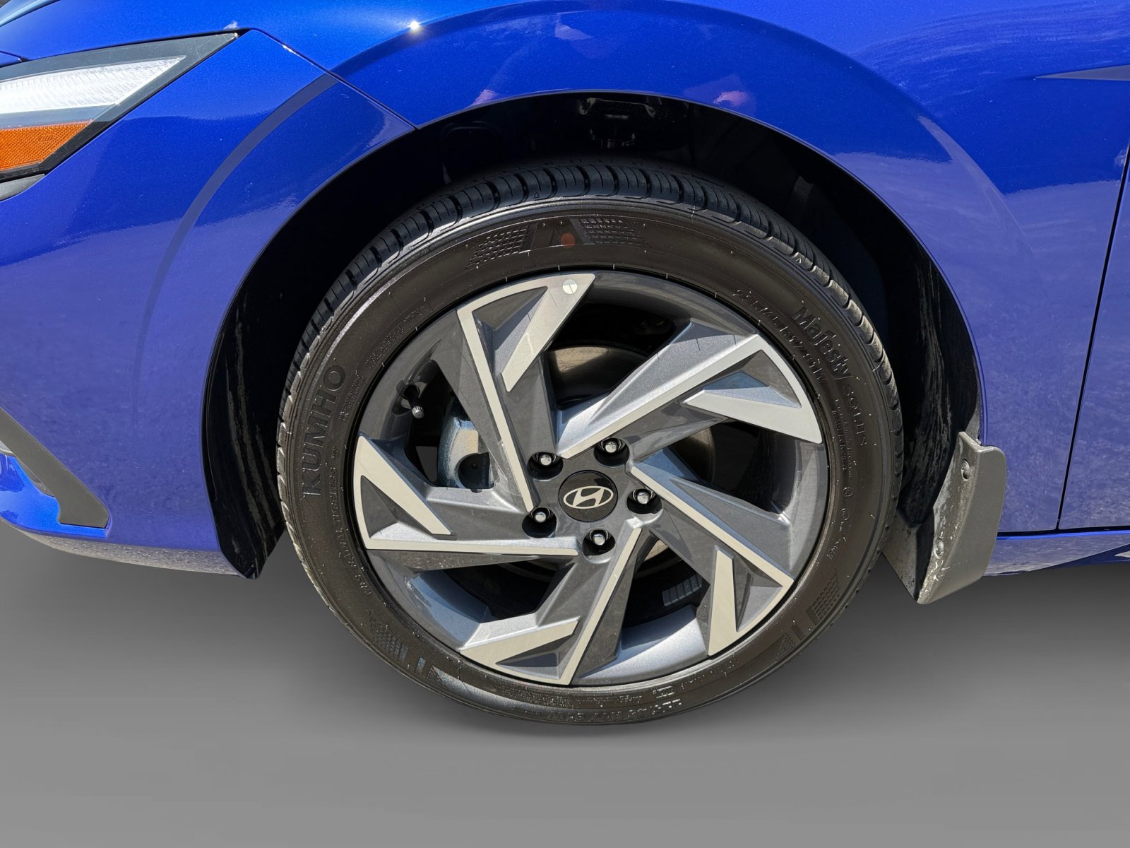 2025 Hyundai Elantra SEL Sport photo 9