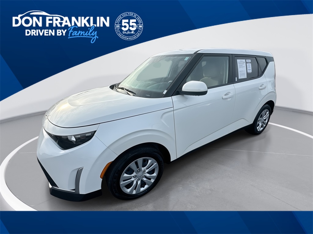 2024 Kia Soul LX's photo