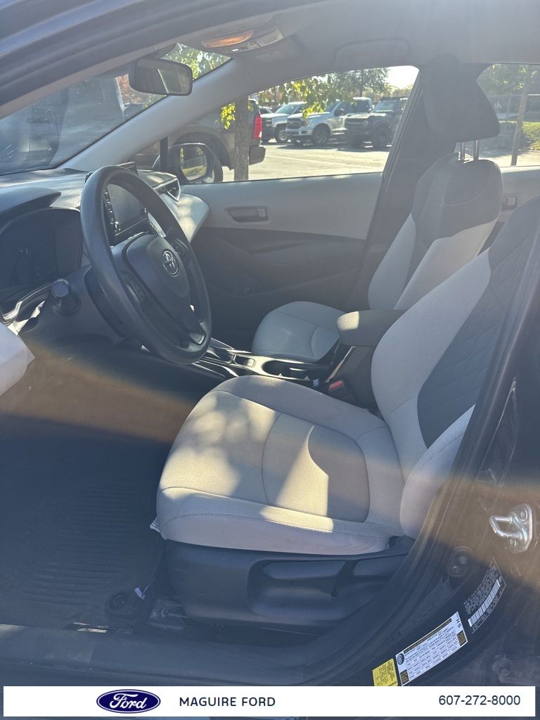 2022 Toyota Corolla Hybrid LE photo 9