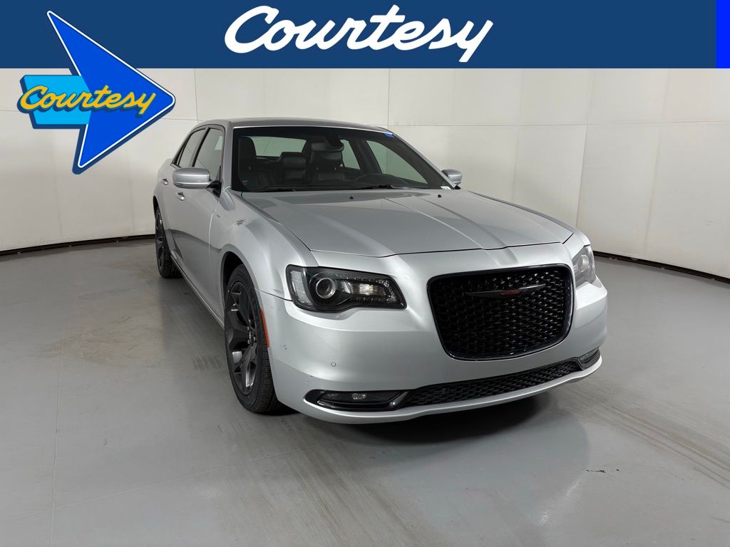 2023 Chrysler 300 S's photo