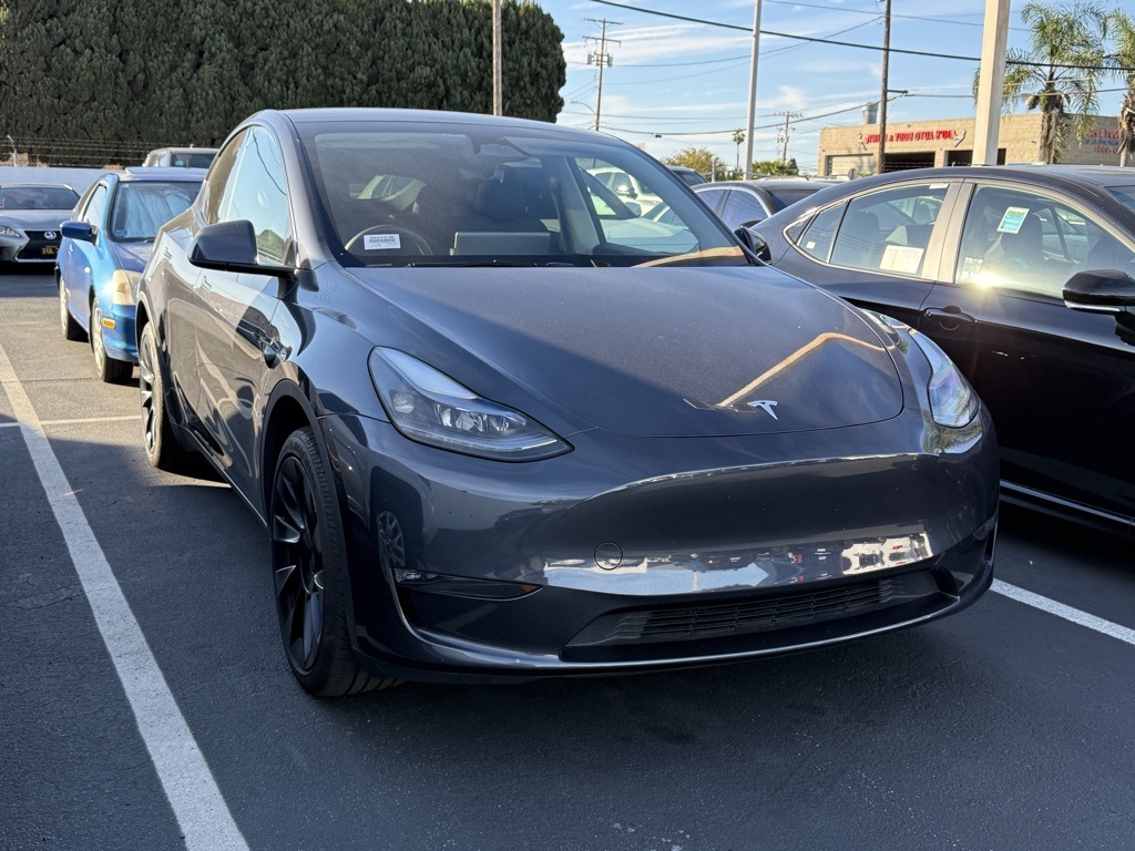 2024 Tesla Model Y Long Range's photo