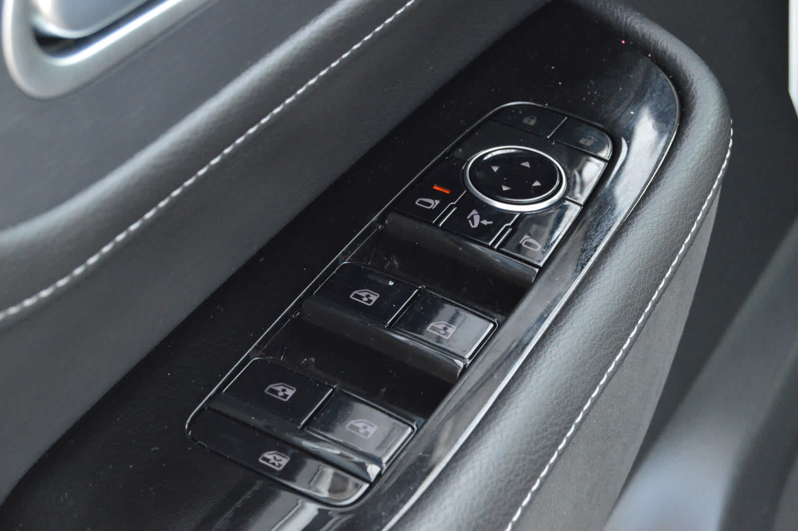 2025 INFINITI QX80 Sensory 4WD - Photo 20