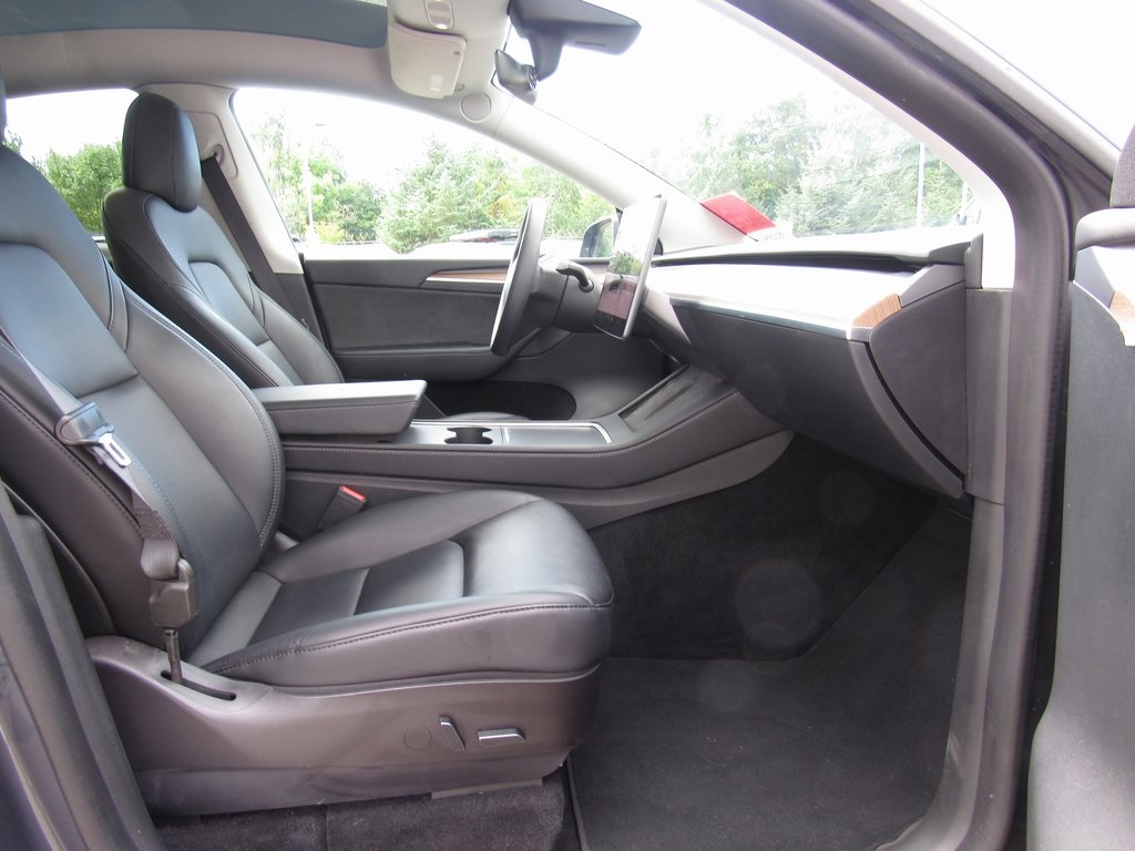 2022 Tesla Model Y Performance photo 17