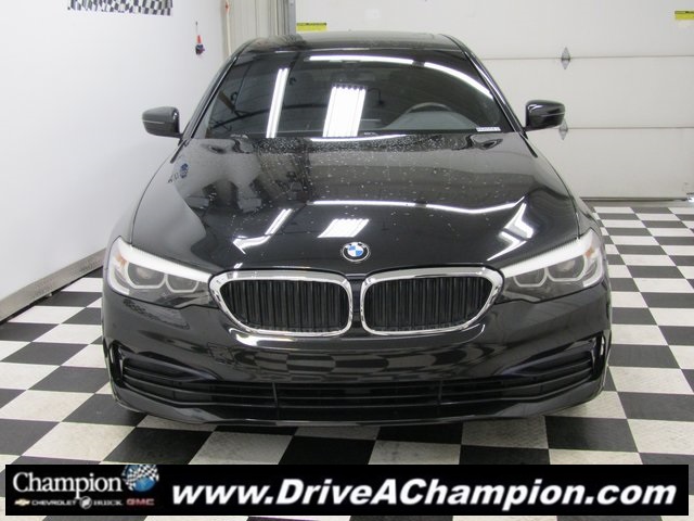 Used 2019 BMW 5 Series 530i with VIN WBAJA7C58KWW08153 for sale in La Grange, KY
